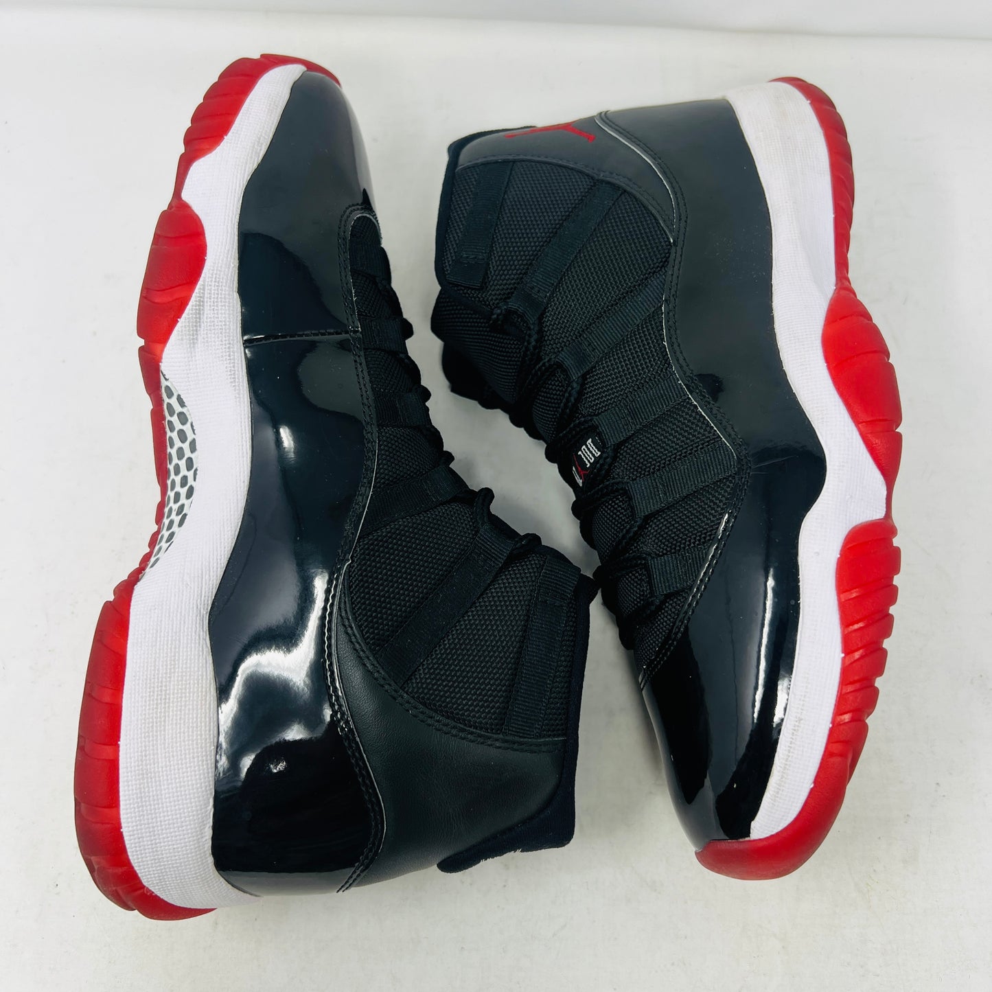 Jordan 11 Retro Playoffs Bred (2019)