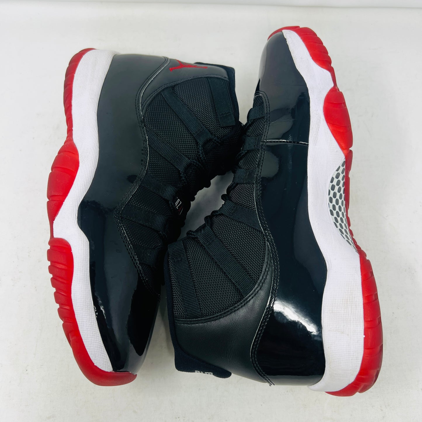 Jordan 11 Retro Playoffs Bred (2019)