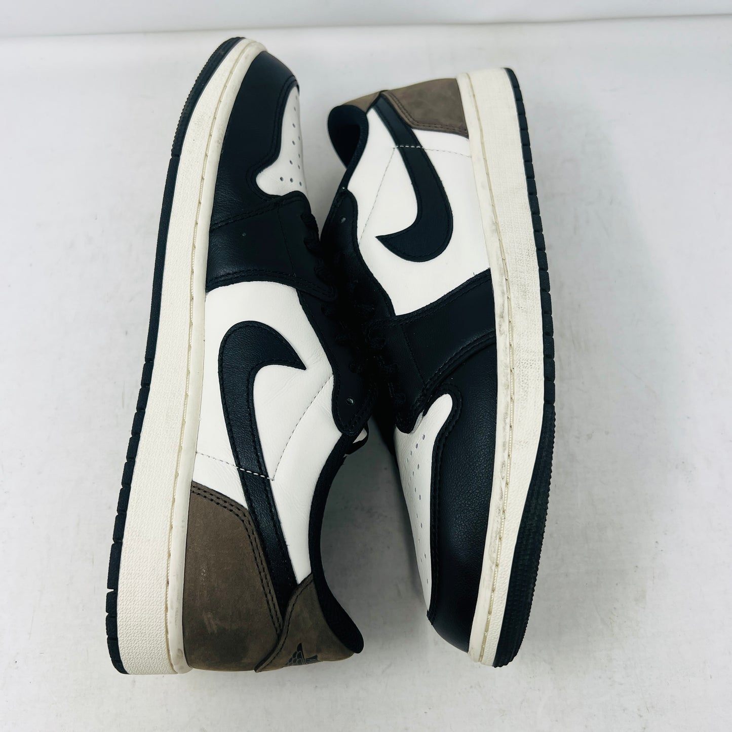Jordan 1 Retro Low OG Mocha