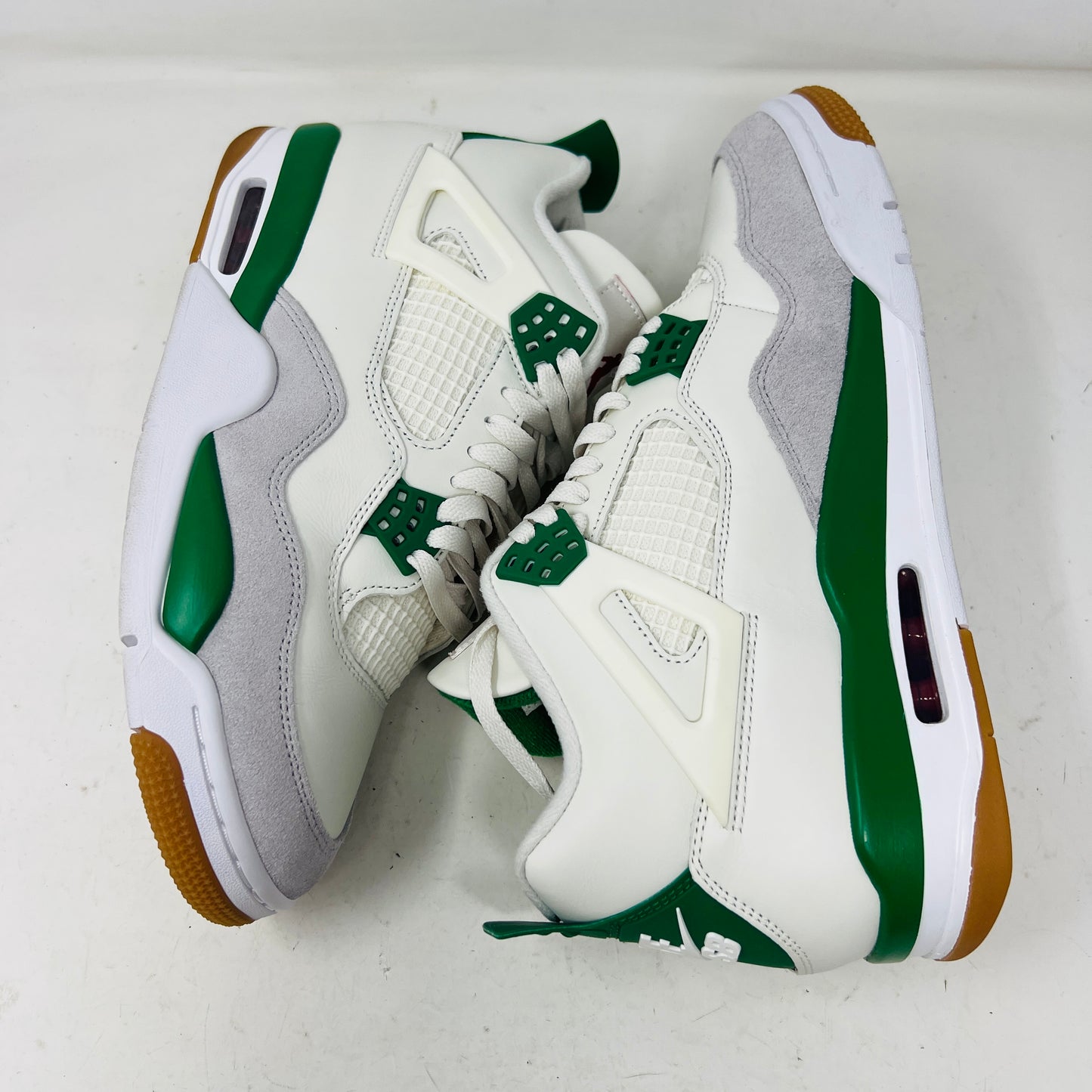 Jordan 4 Retro SB Pine Green