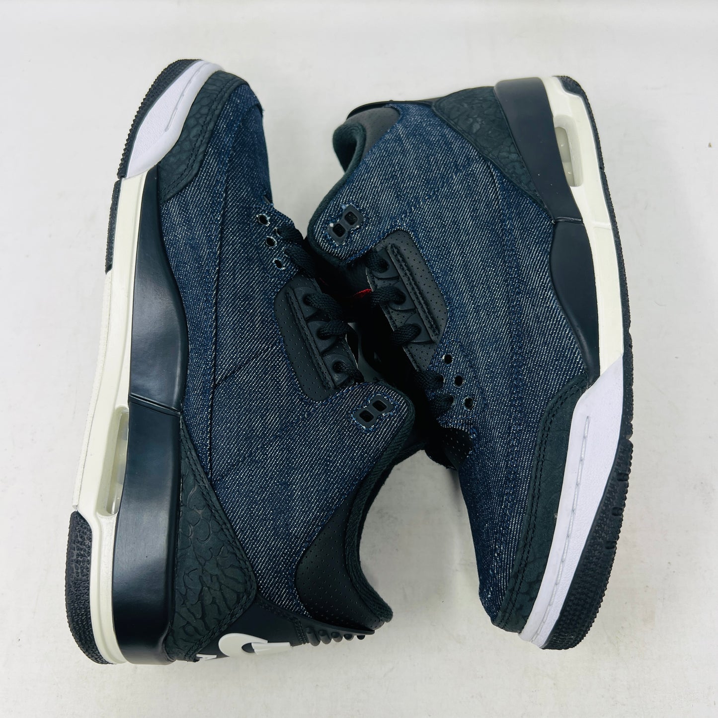 Jordan 3 Retro Levi’s Indigo