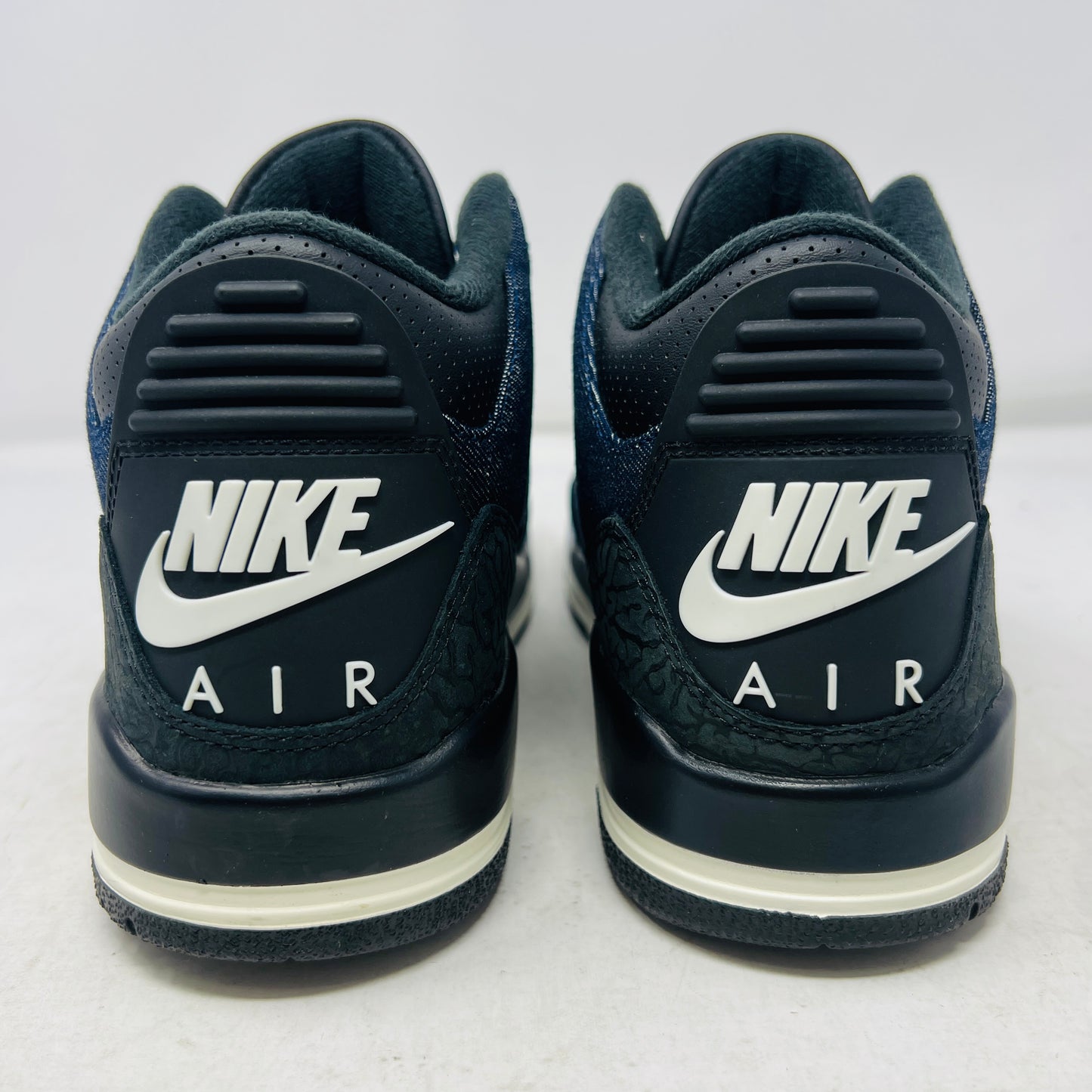 Jordan 3 Retro Levi’s Indigo