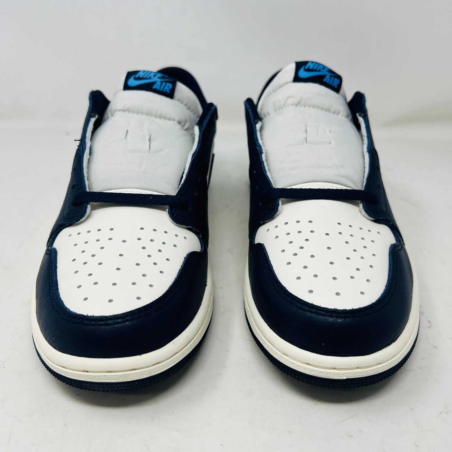 Jordan 1 Low OG Obsidian UNC