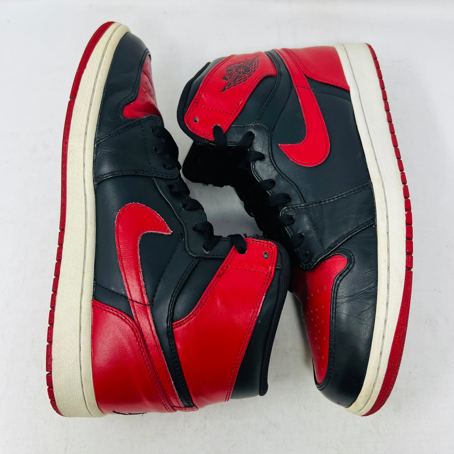 Jordan 1 Retro Defining Moments Bred (DMP) (2009)