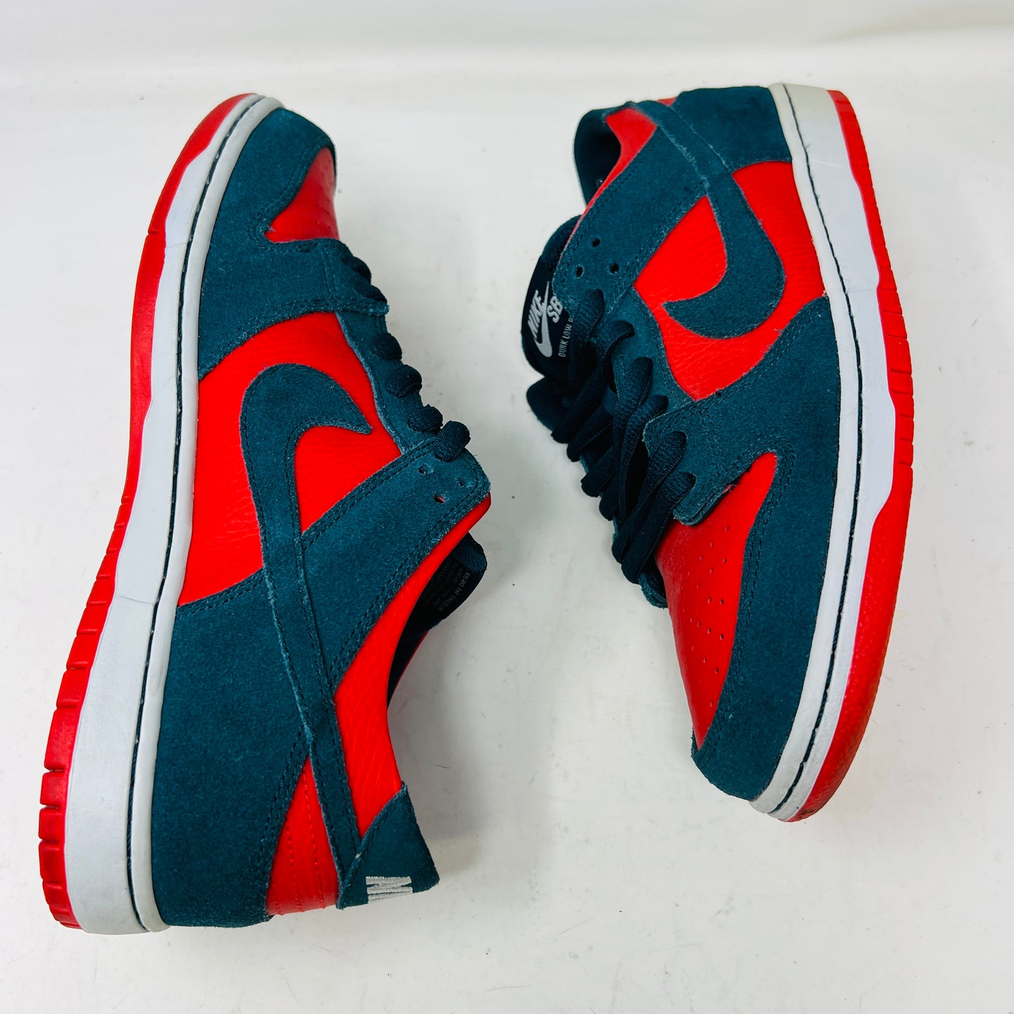 Nike SB Dunk Low Reverse Shark