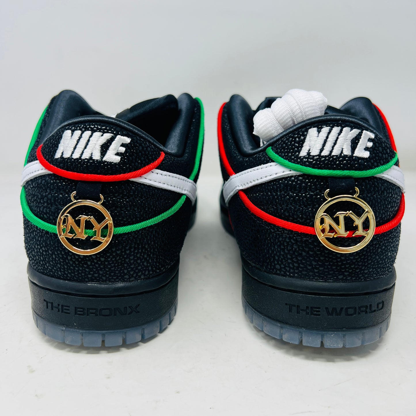 Nike SB Dunk Low Bronx Girls Skate
