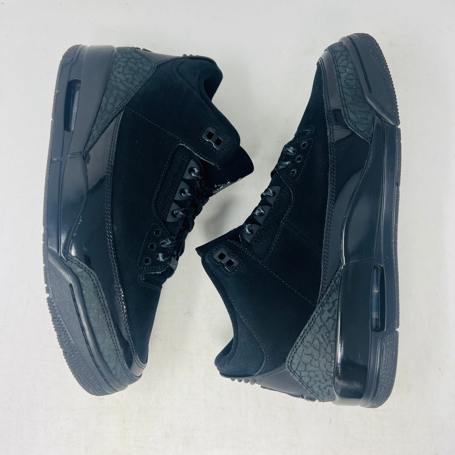 Jordan 3 Retro Black Cat (2025)