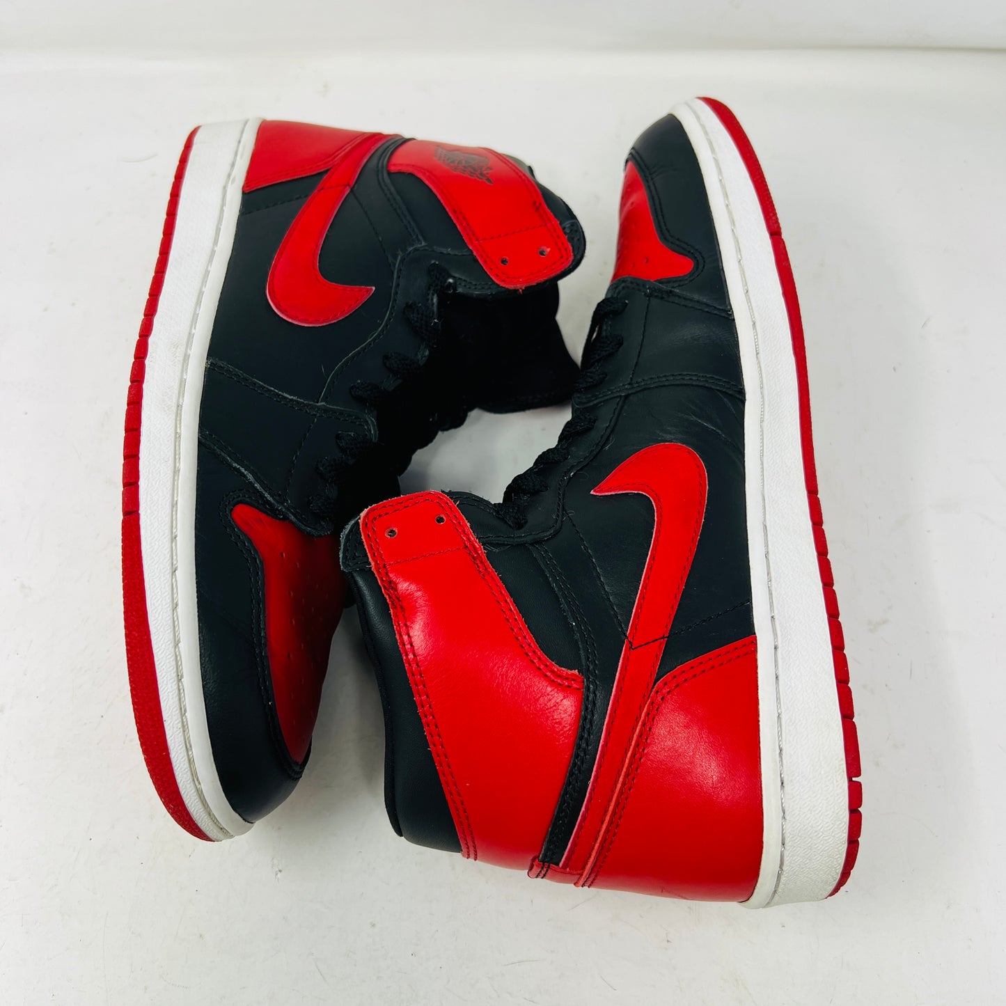 Jordan 1 Retro Bred (2001)