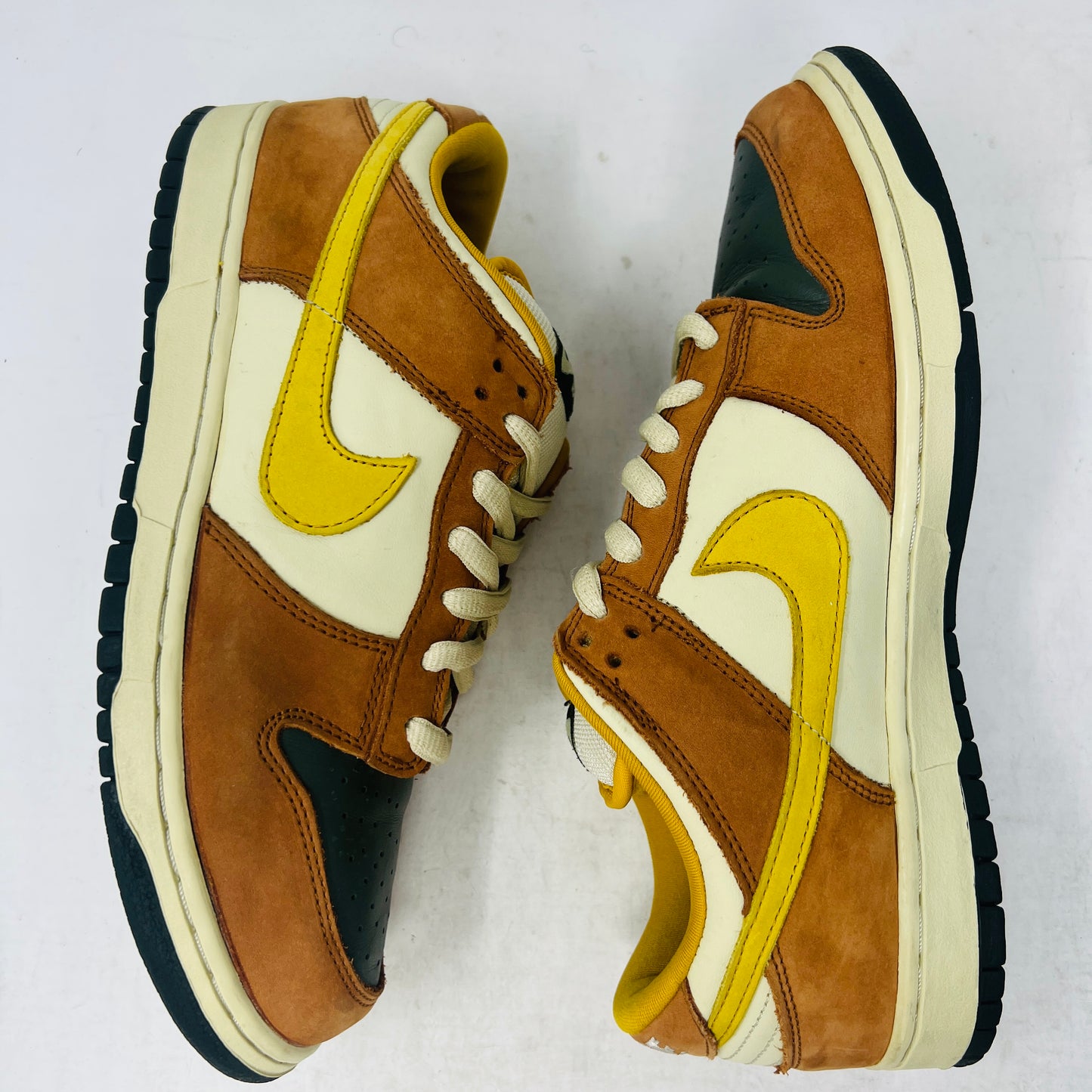 Nike SB Dunk Low Vapour Mineral Yellow