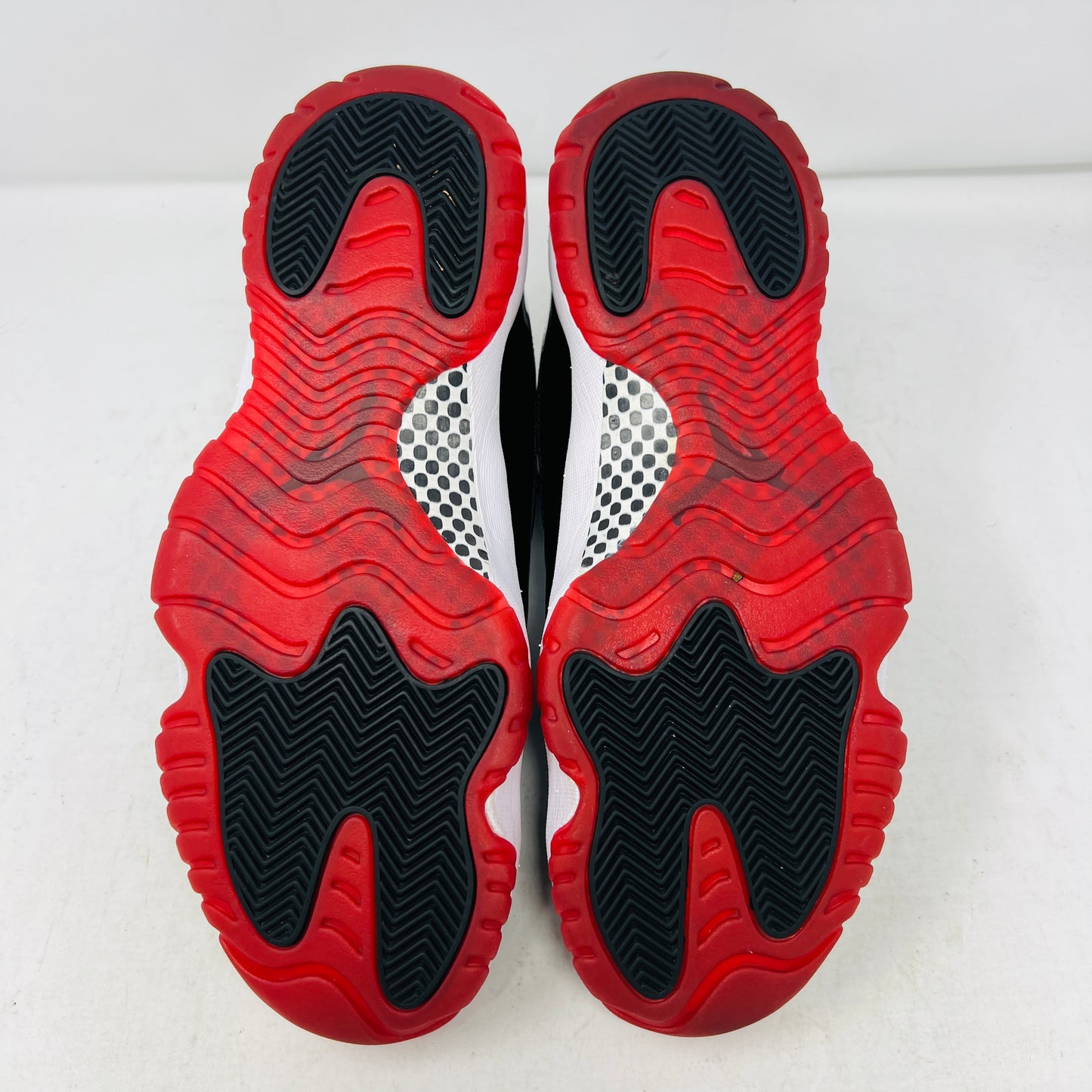 Jordan 11 Retro Playoffs Bred (2019)