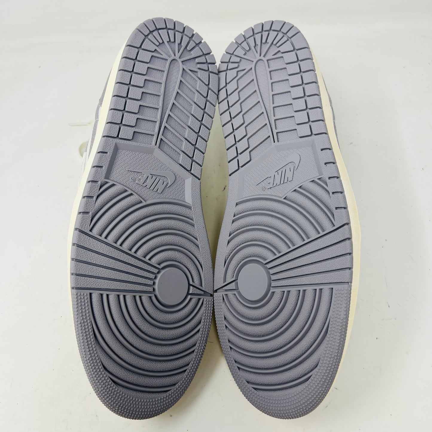 Jordan 1 Retro Low OG Atmosphere Grey