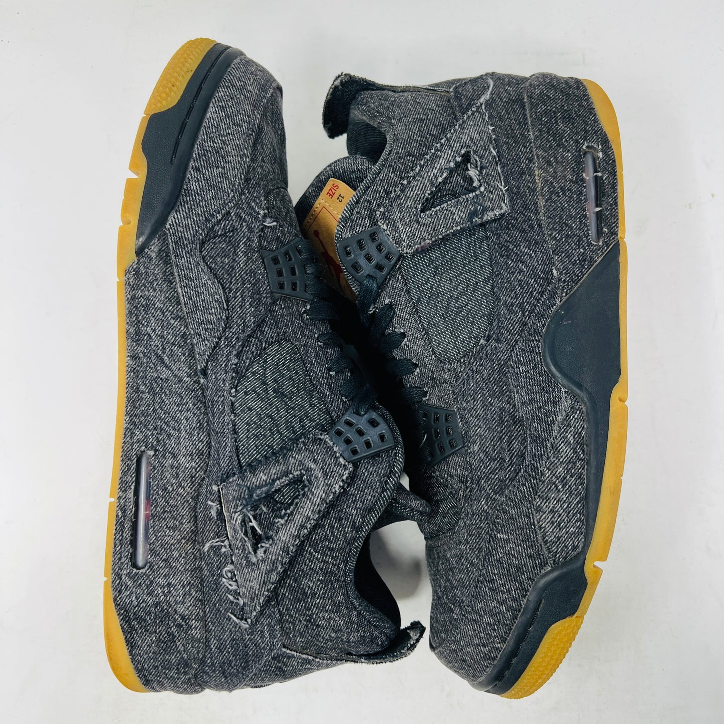 Jordan 4 Retro Levi's Black (Levi's Tag)
