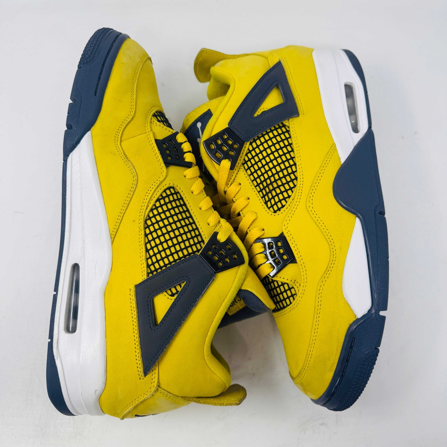 Jordan 4 Retro Lightning (2021)