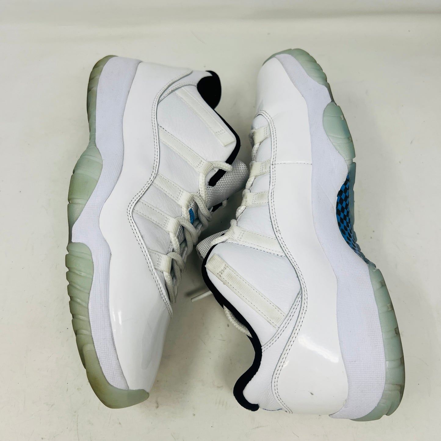 Jordan 11 Retro Low Legend Blue