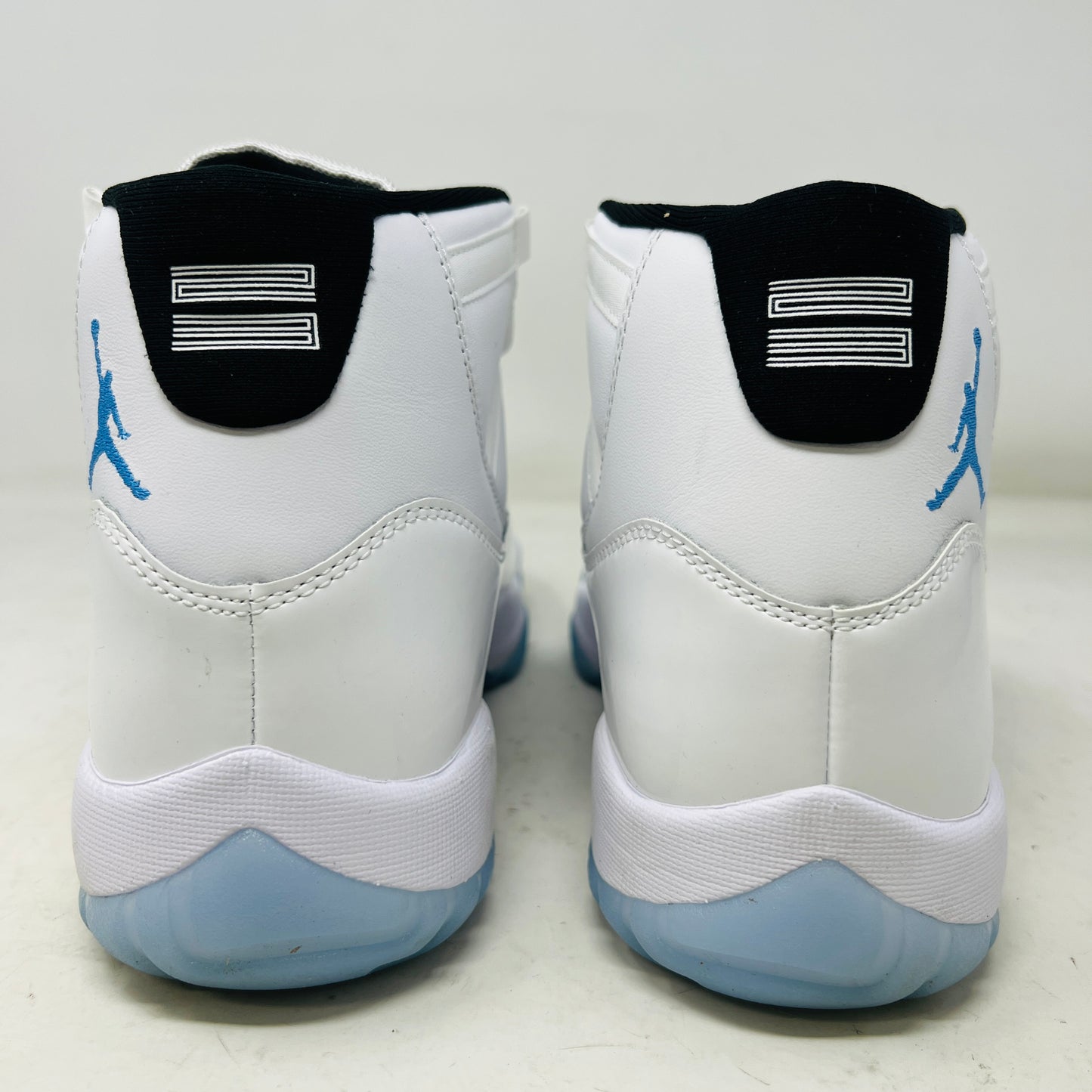 Jordan 11 Retro Legend Blue (2024)