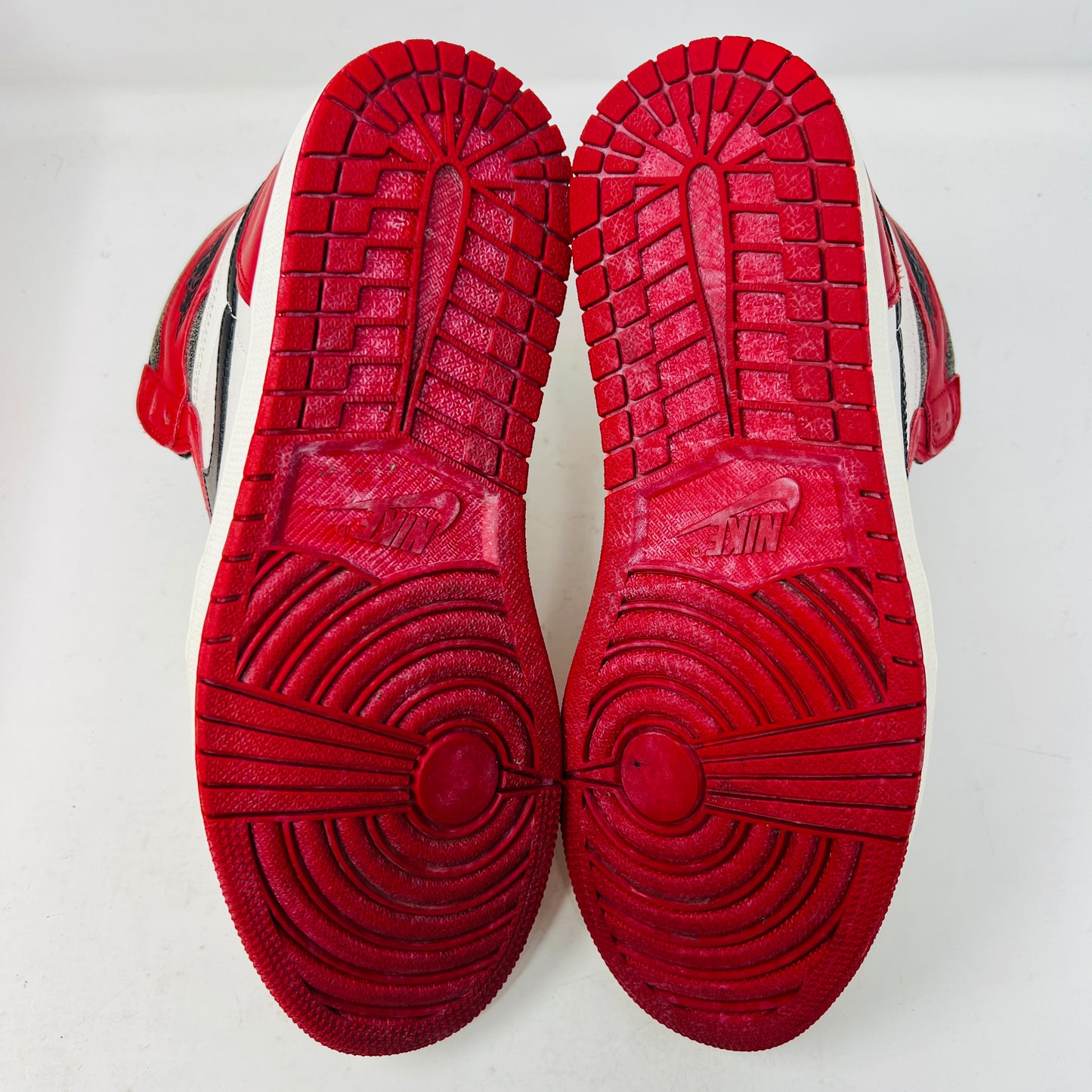 Jordan 1 Retro High OG Chicago Lost and Found