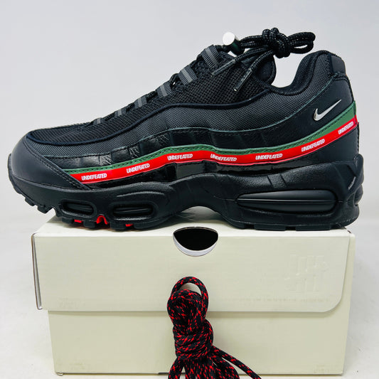 Nike Air Max 95 SP Undefeated Black sneaker on box with extra laces and dust bag 2025 model