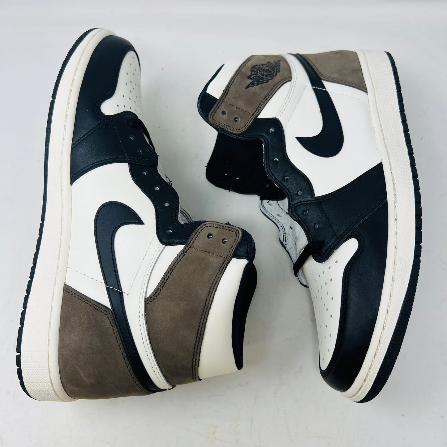 Jordan 1 Retro High Dark Mocha