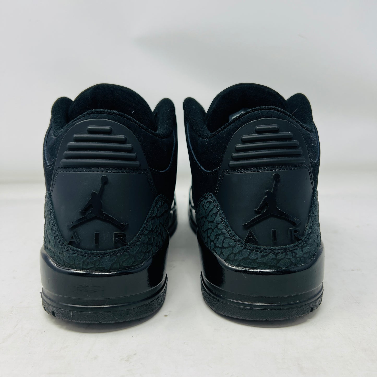Jordan 3 Retro Black Cat (2025)