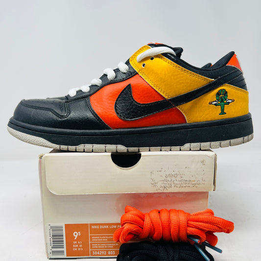Nike SB Dunk Low Raygun