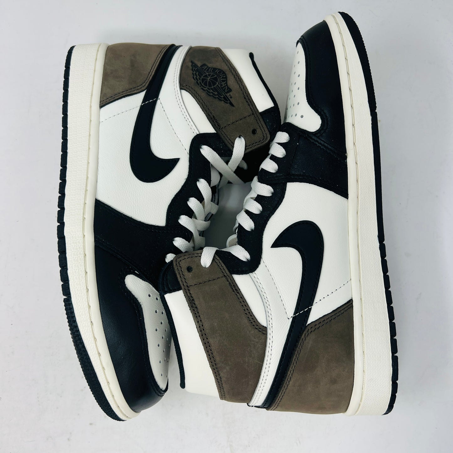 Jordan 1 Retro High Dark Mocha