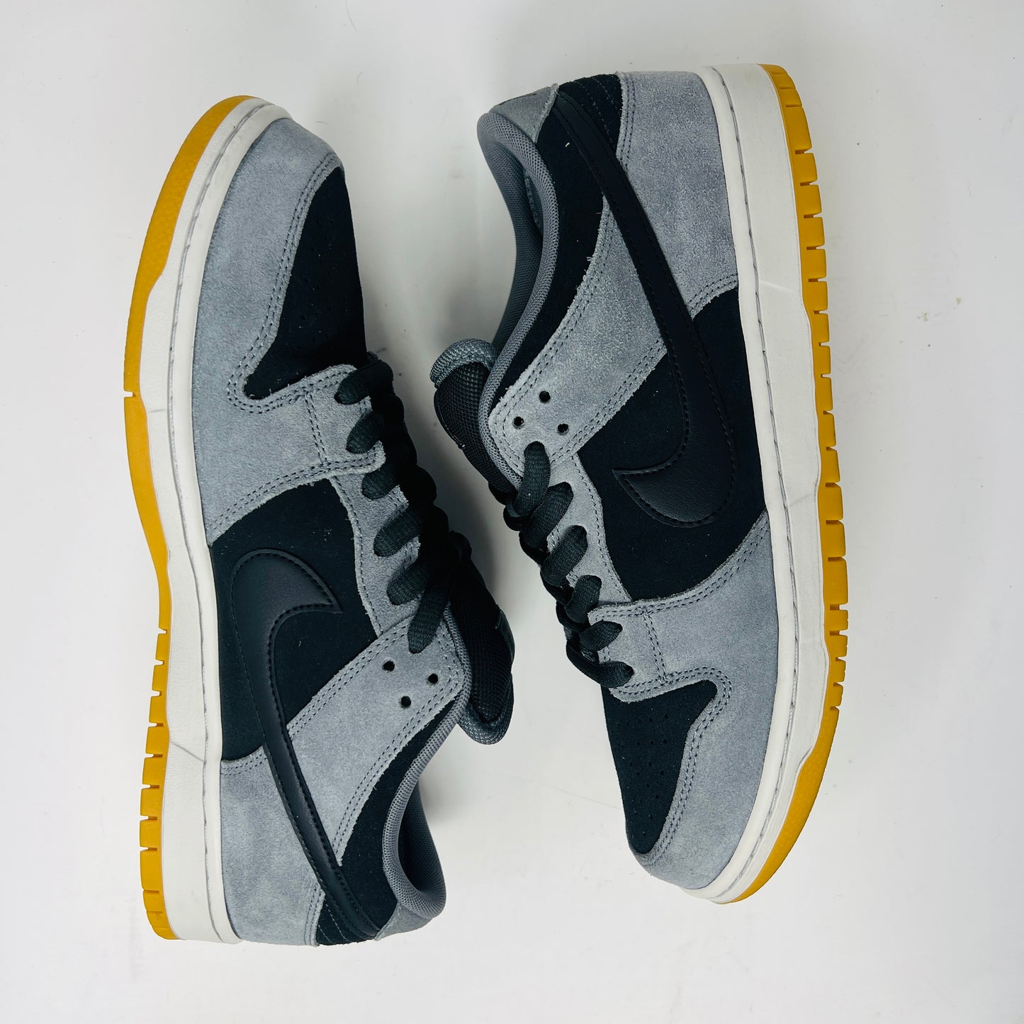 Nike SB Dunk Low Dark Smoke Grey