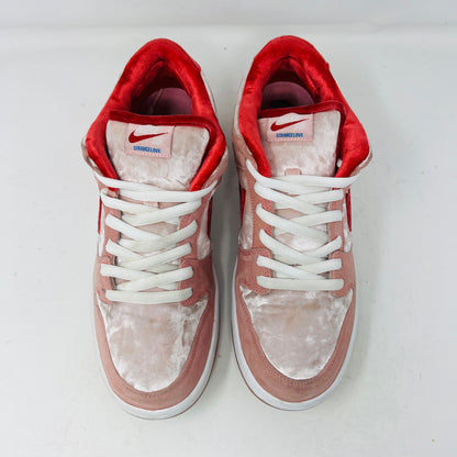 Nike SB Dunk Low StrangeLove Skateboards