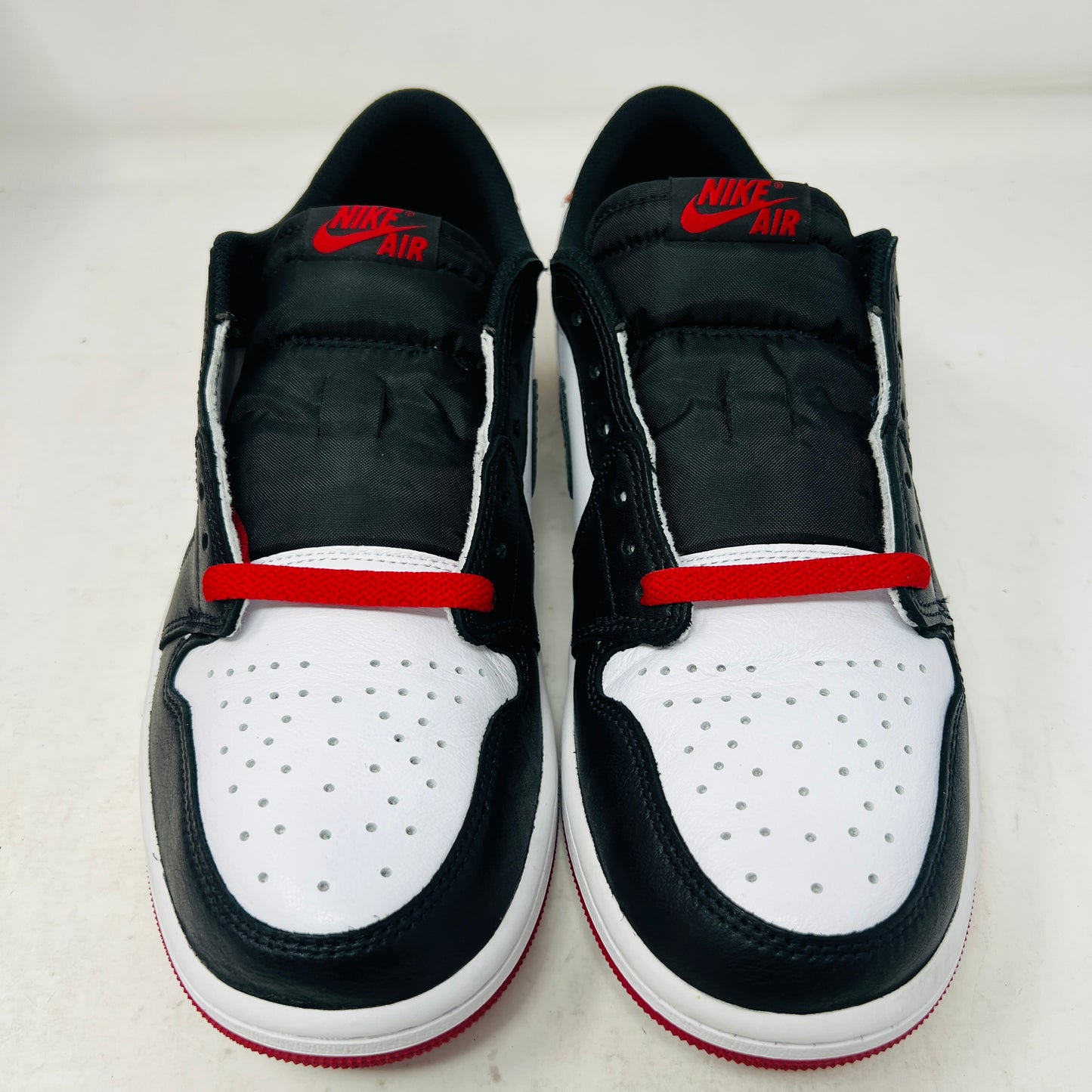Jordan 1 Retro Low OG Black Toe (2023)