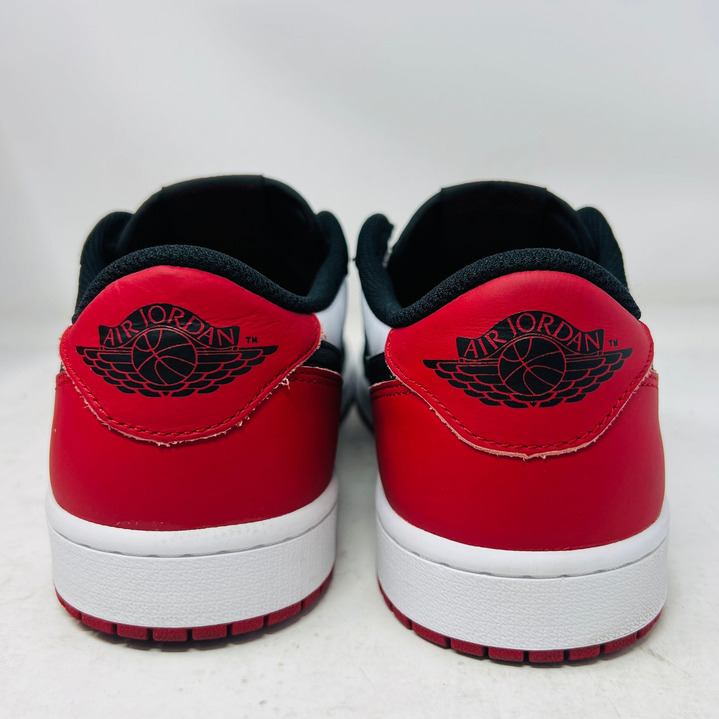 Jordan 1 Retro Low OG Black Toe (2023)