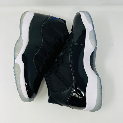 Jordan 11 Retro Space Jam (2016)