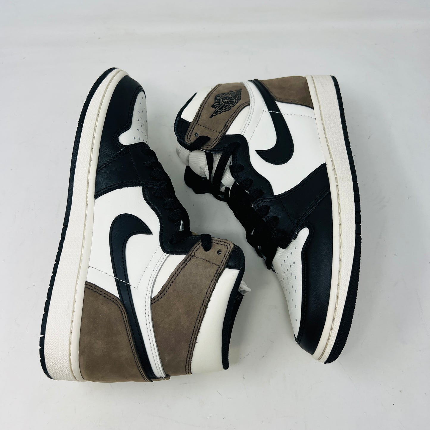 Jordan 1 Retro High Dark Mocha