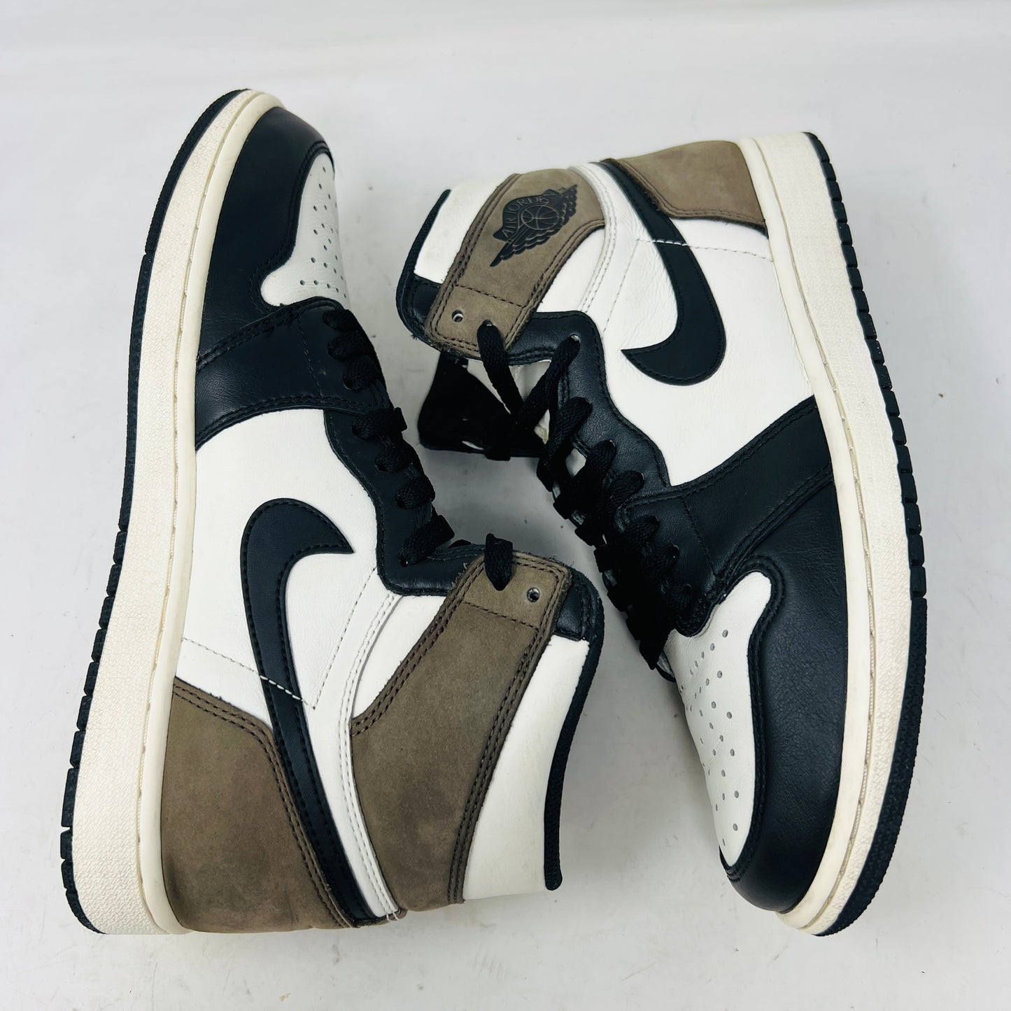 Jordan 1 Retro High Dark Mocha