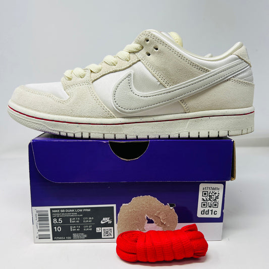 Nike SB Dunk Low City of Love Light Bone, lightly worn, includes red laces, box in good condition, 2024 release.