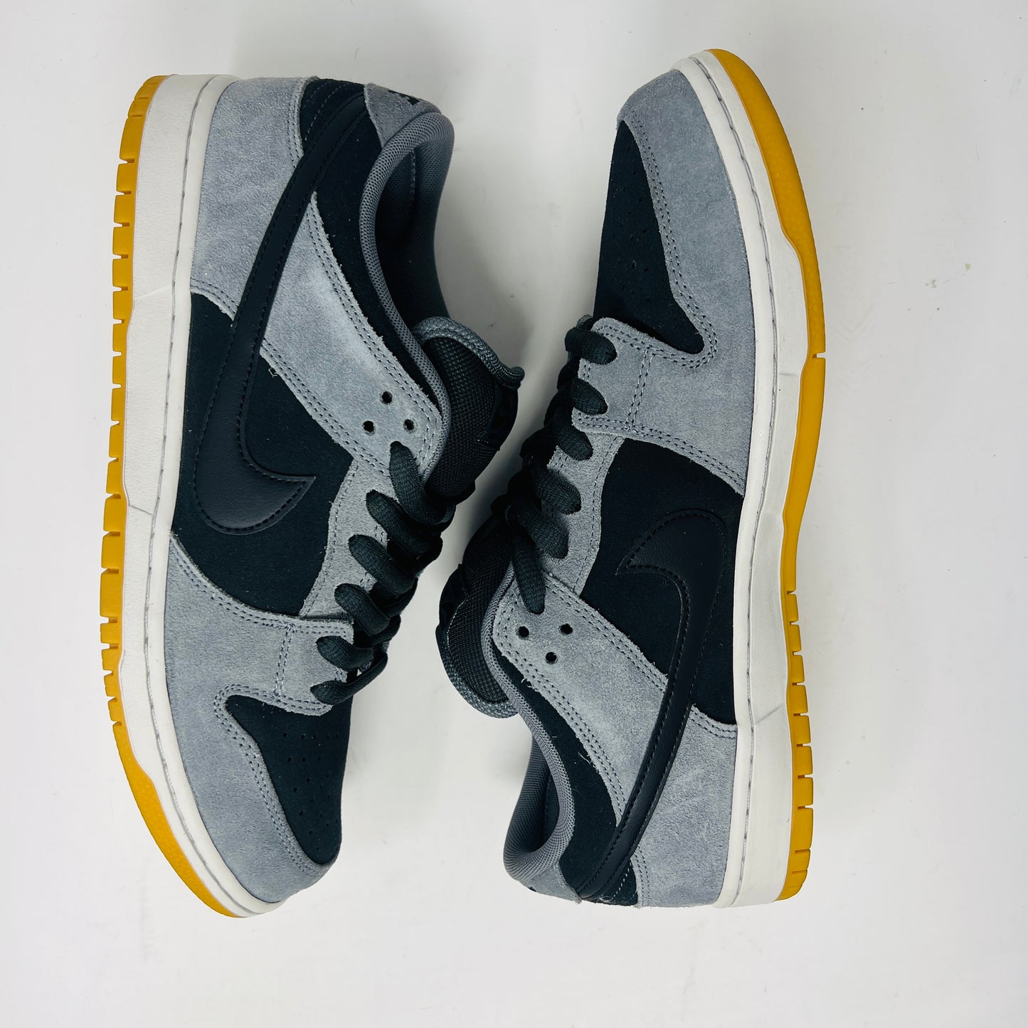 Nike SB Dunk Low Dark Smoke Grey
