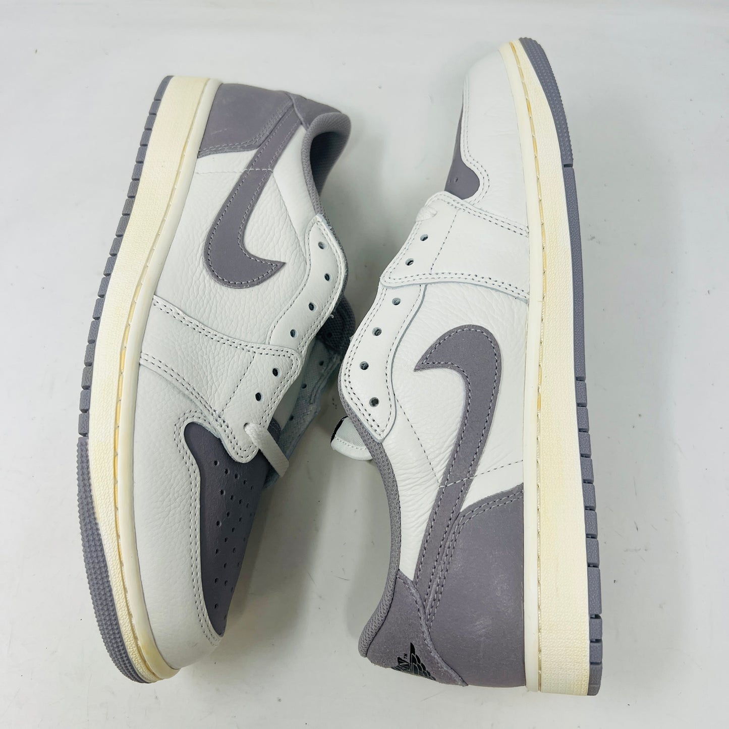 Jordan 1 Retro Low OG Atmosphere Grey