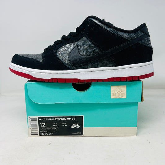 Nike SB Dunk Low Snake Eyes
