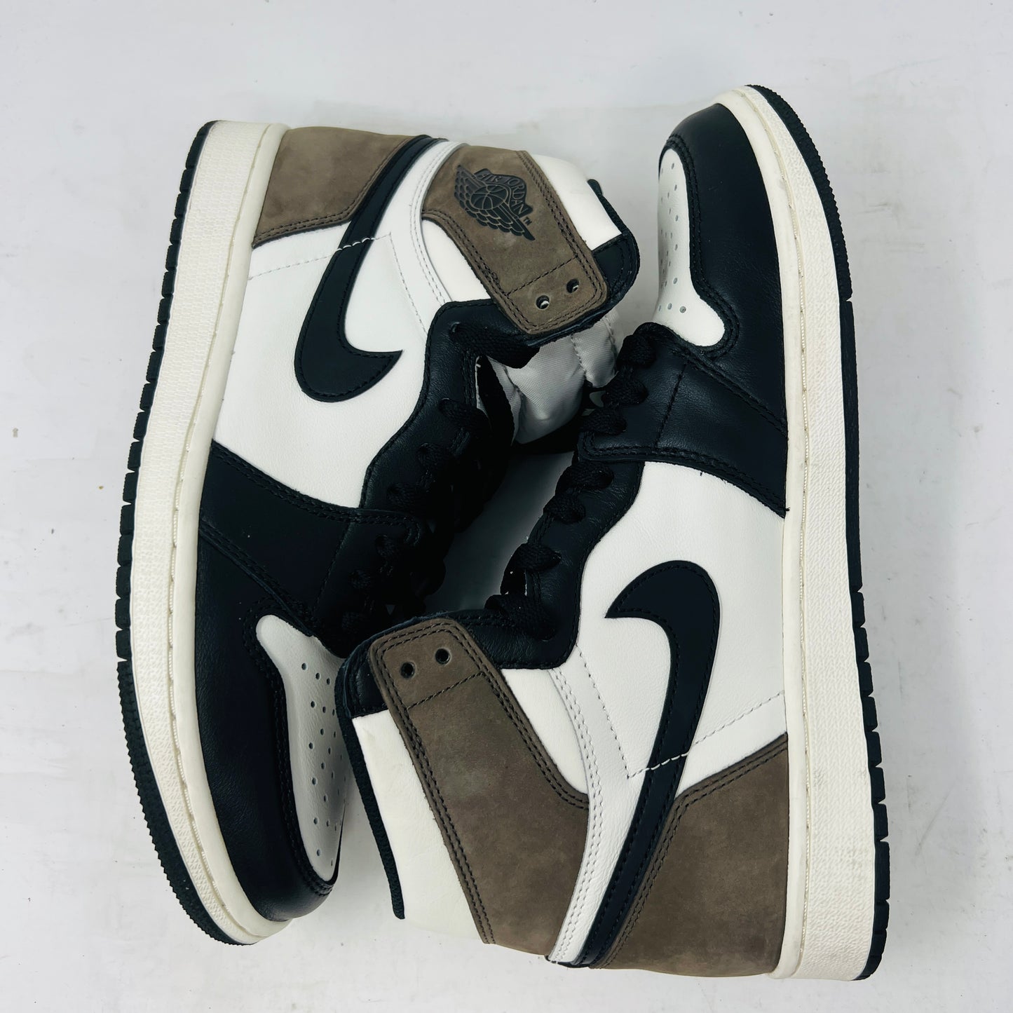 Jordan 1 Retro High Dark Mocha