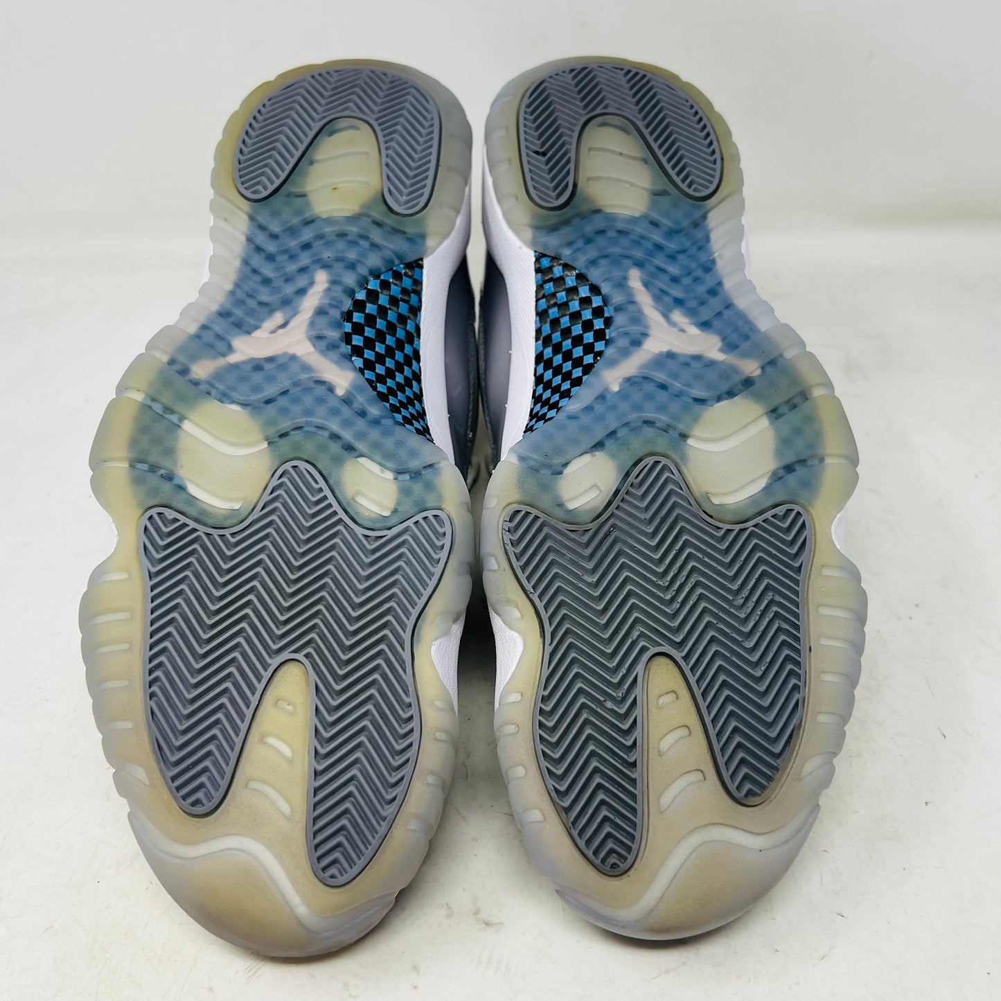 Jordan 11 Retro Low Cement Grey