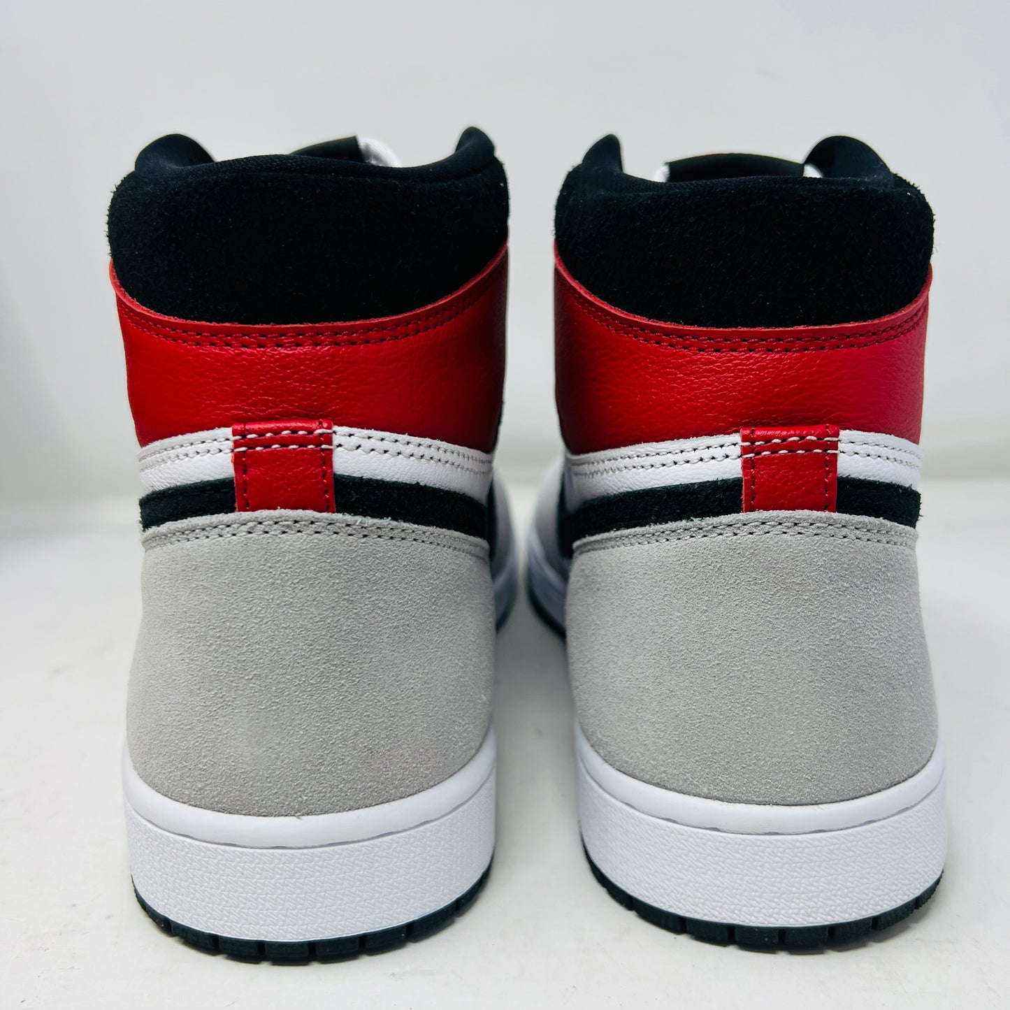 Jordan 1 Retro High Light Smoke Grey
