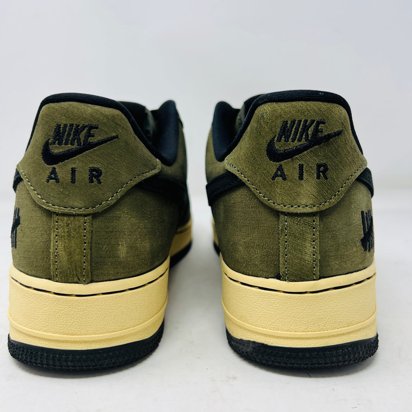 Nike Air Force 1 Low SP Undefeated Ballistic Dunk vs. AF1