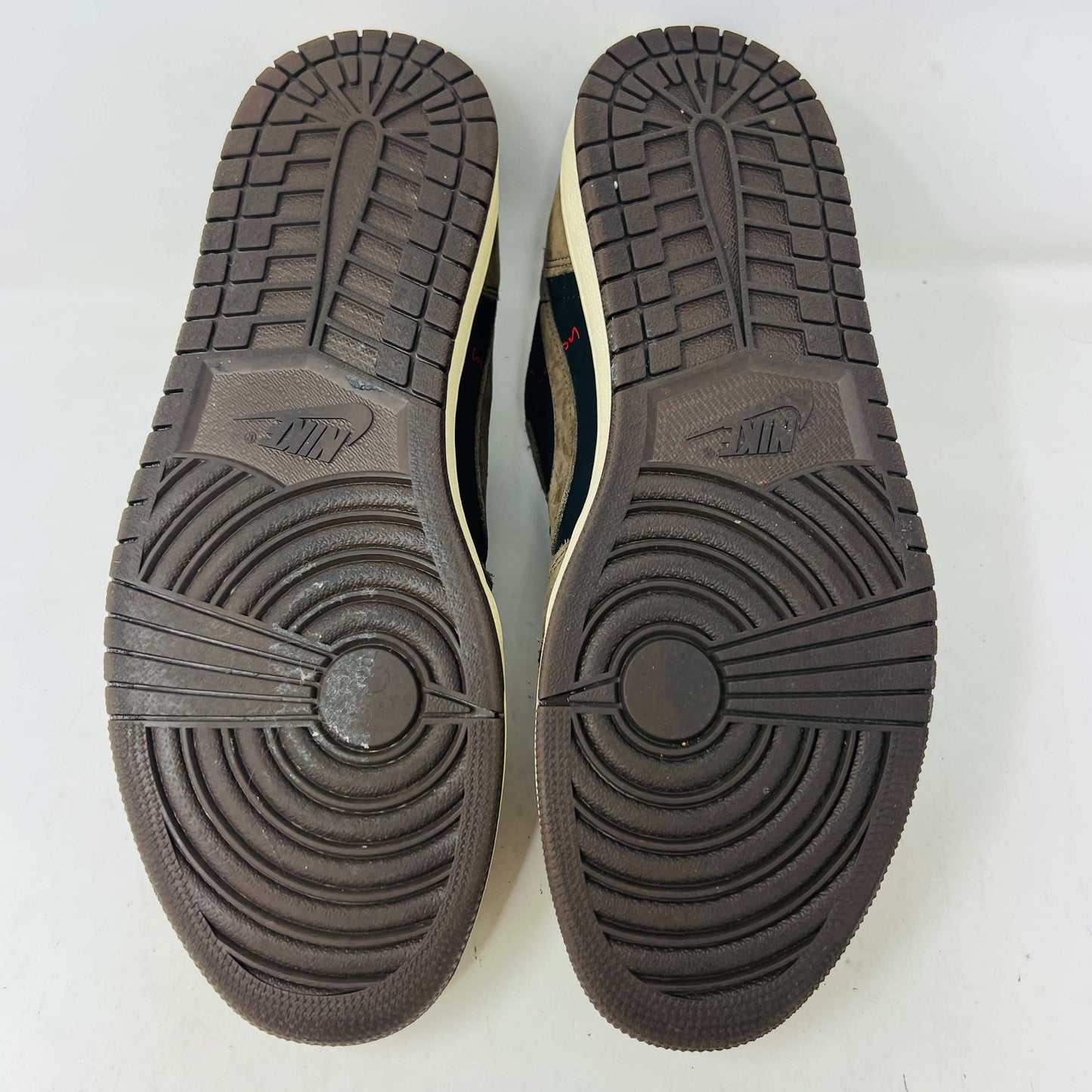 Jordan 1 Retro Low OG SP Travis Scott Mocha