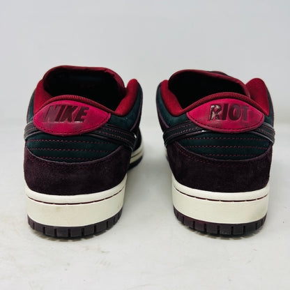 Nike SB Dunk Low Riot Skateshop