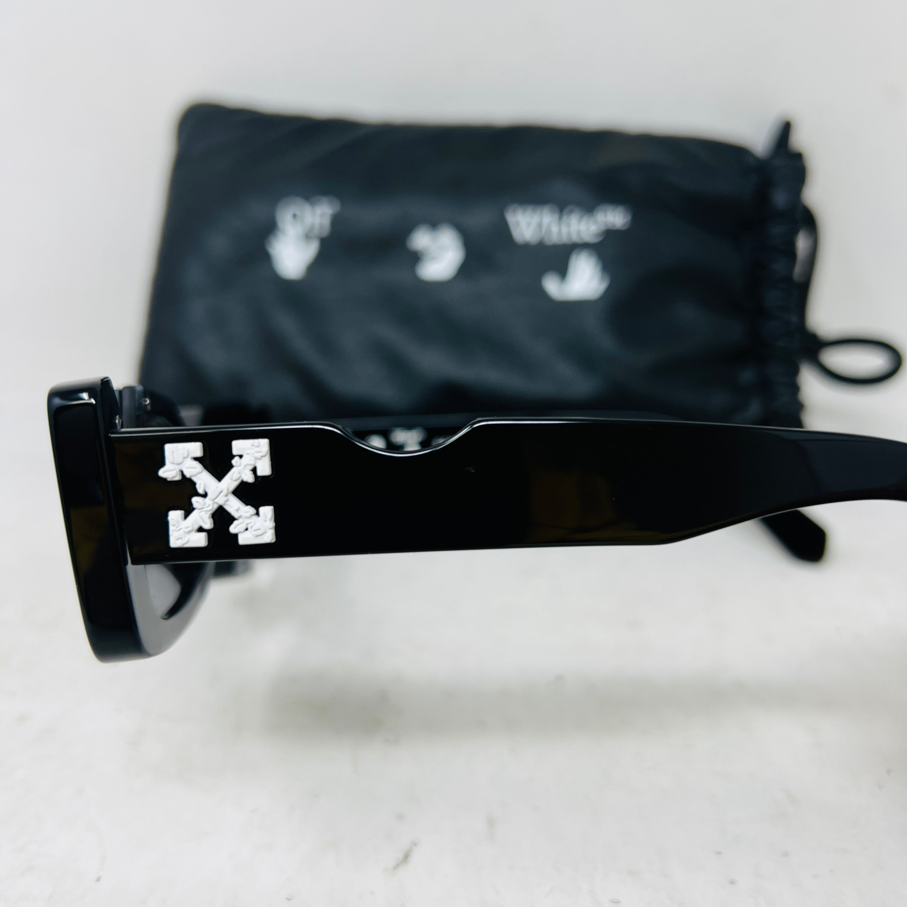小物 Off-White Cady Sunglasses Off-White Men's Cady Cutout Rectangle Sunglasses | Neiman Marcus