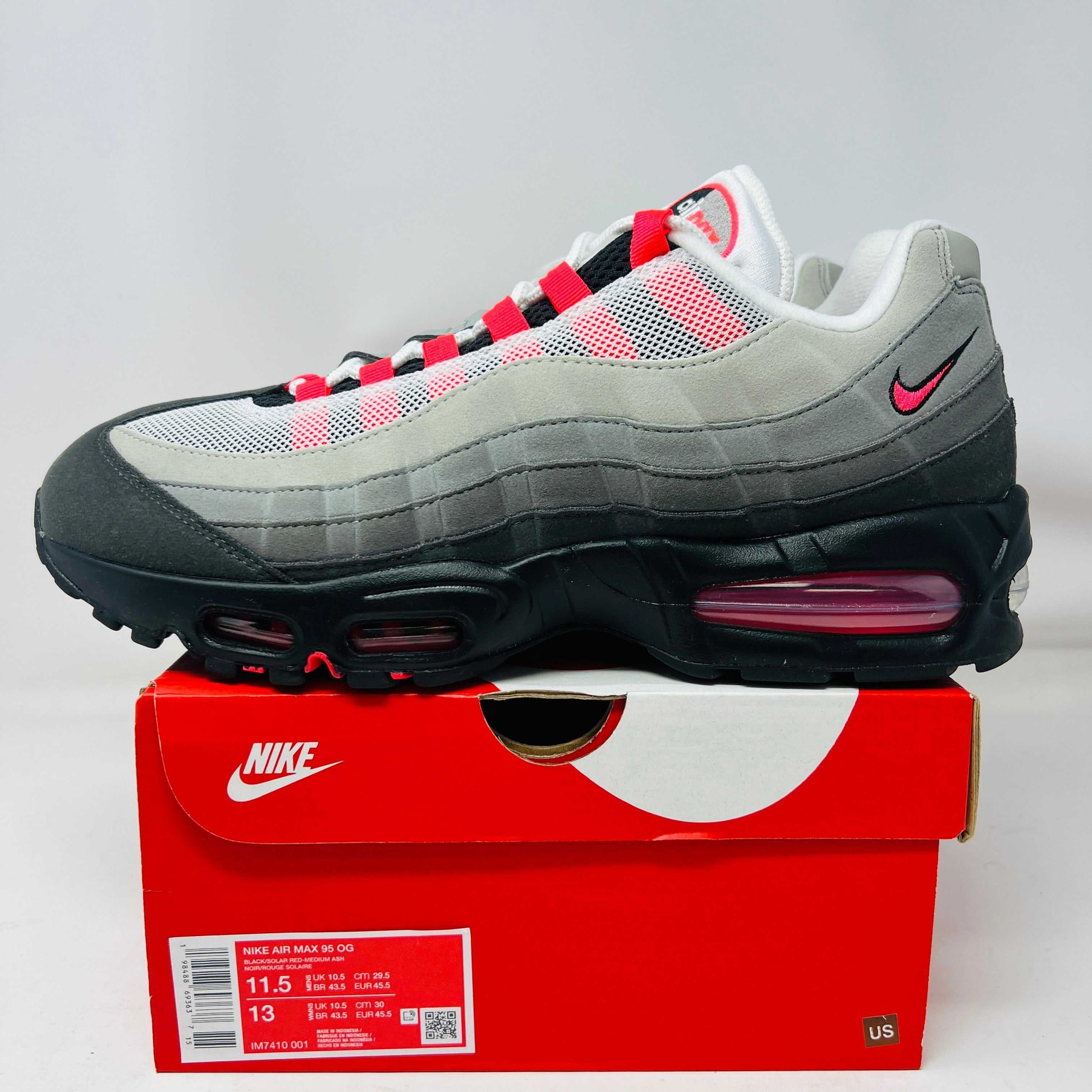 Nike Air Max 95 OG Solar Red 2.0 sneaker on red Nike box with clean uppers and soles, 2025 model