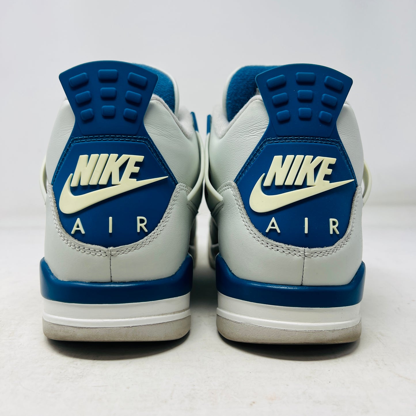 Jordan 4 Retro Military Blue (2024)