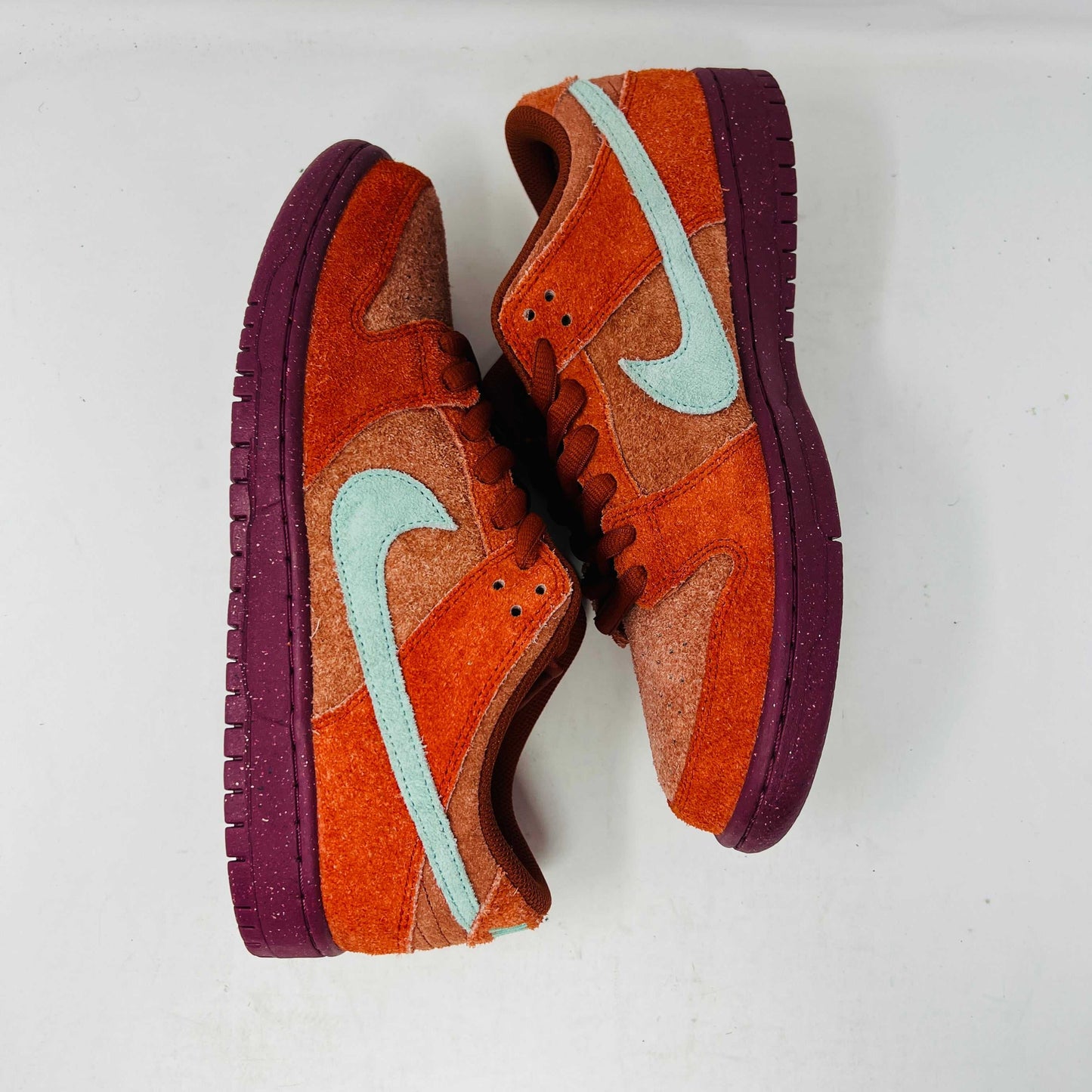 Nike SB Dunk Low Mystic Red Rosewood