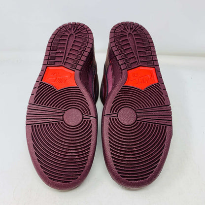 Nike SB Dunk Low City Of Love Burgundy Crush