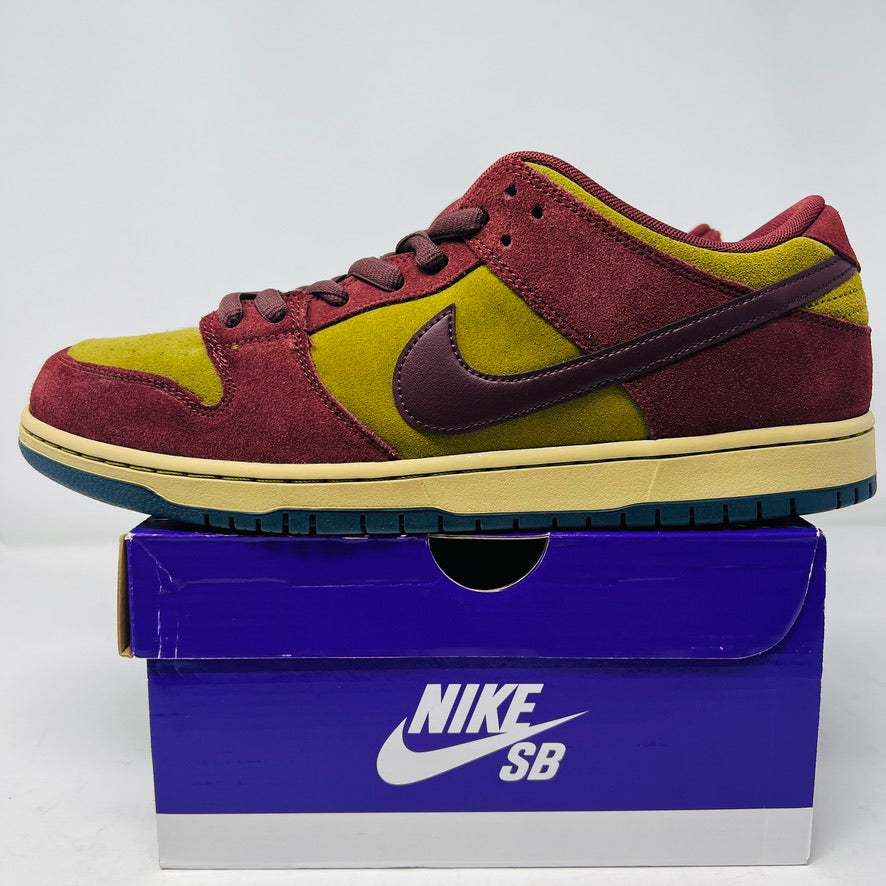 Nike SB Dunk Low Dark Team Red Olive Flak