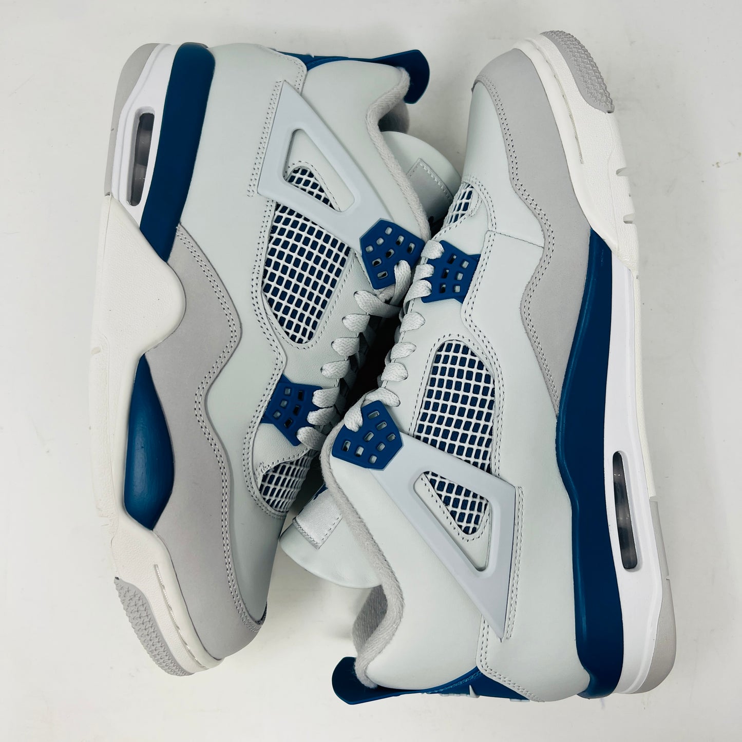 Jordan 4 Retro Military Blue (2024)