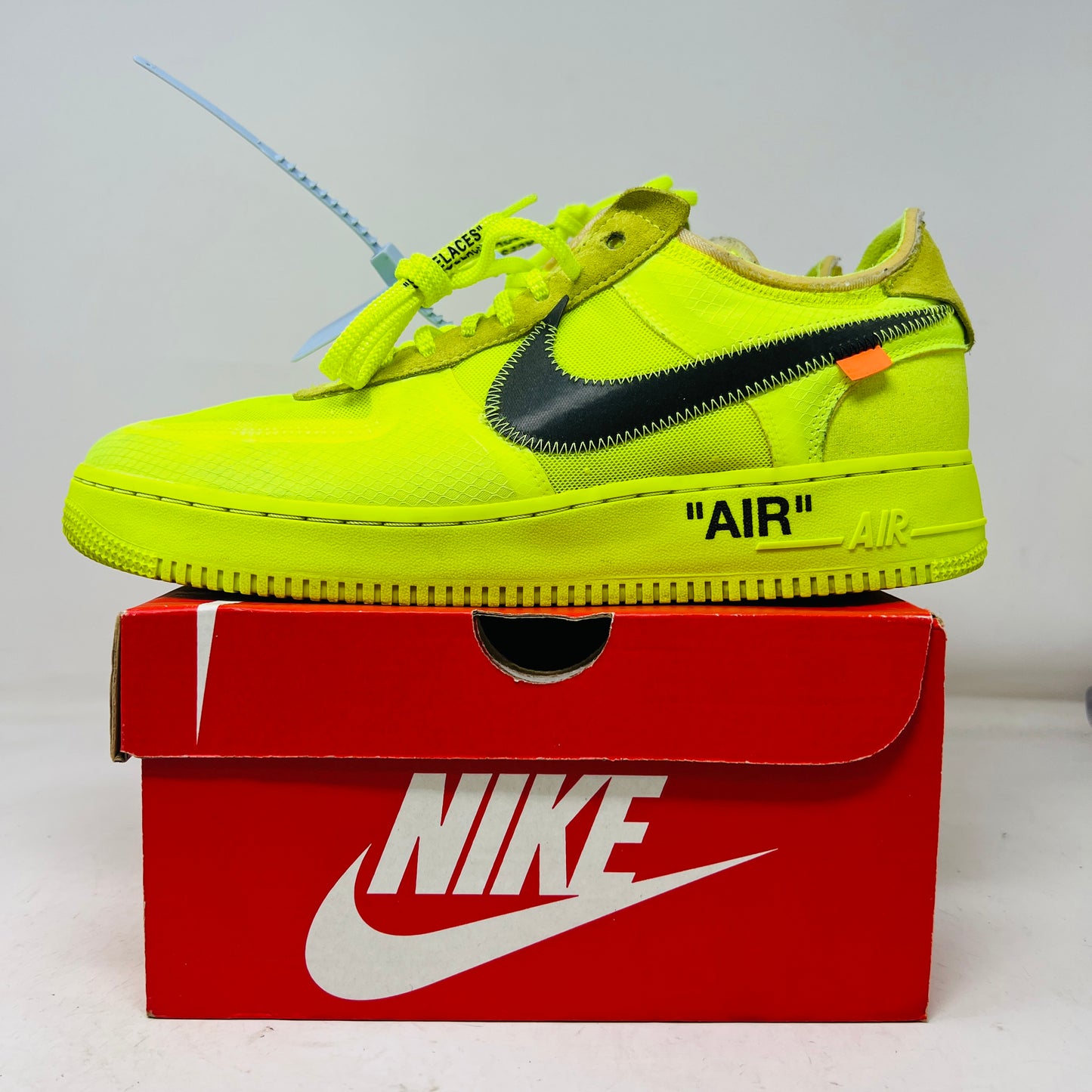 Nike Air Force 1 Low Off-White Volt